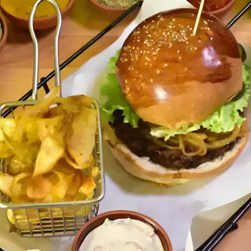 Hamburger ve patates